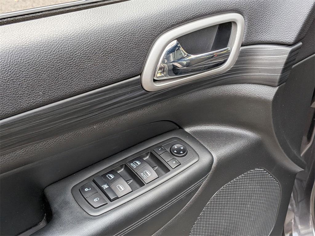 used 2021 Jeep Grand Cherokee car, priced at $22,500