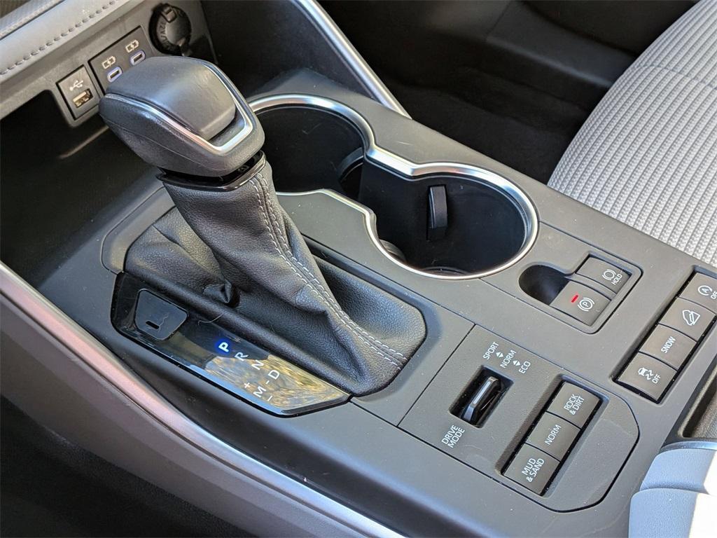 used 2022 Toyota Highlander car, priced at $31,250