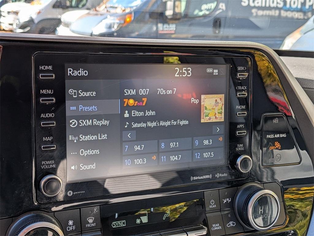 used 2022 Toyota Highlander car, priced at $31,250