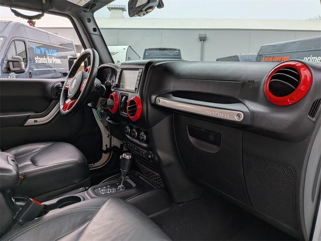 used 2015 Jeep Wrangler Unlimited car, priced at $17,500