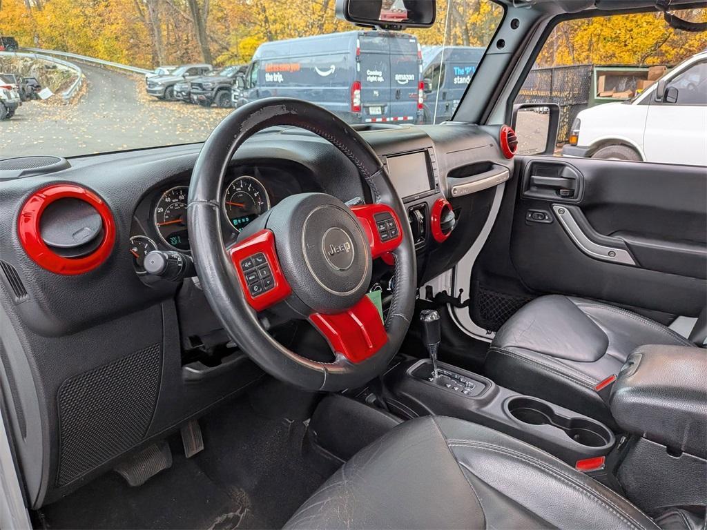 used 2015 Jeep Wrangler Unlimited car, priced at $17,500