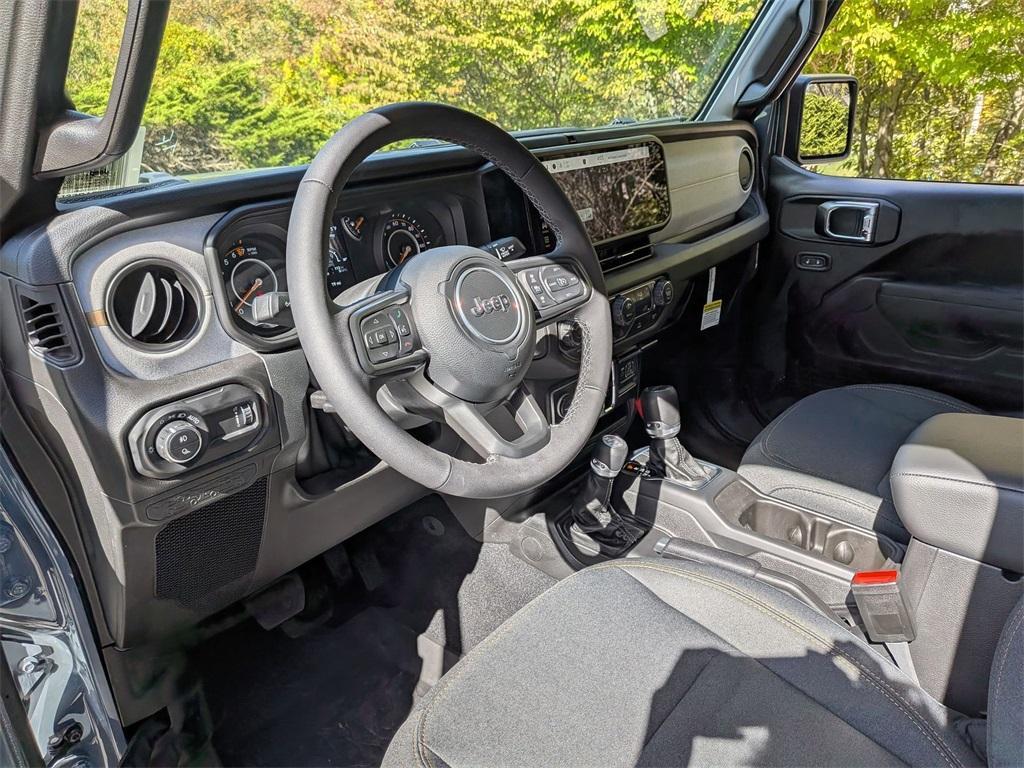 new 2025 Jeep Gladiator car, priced at $45,855