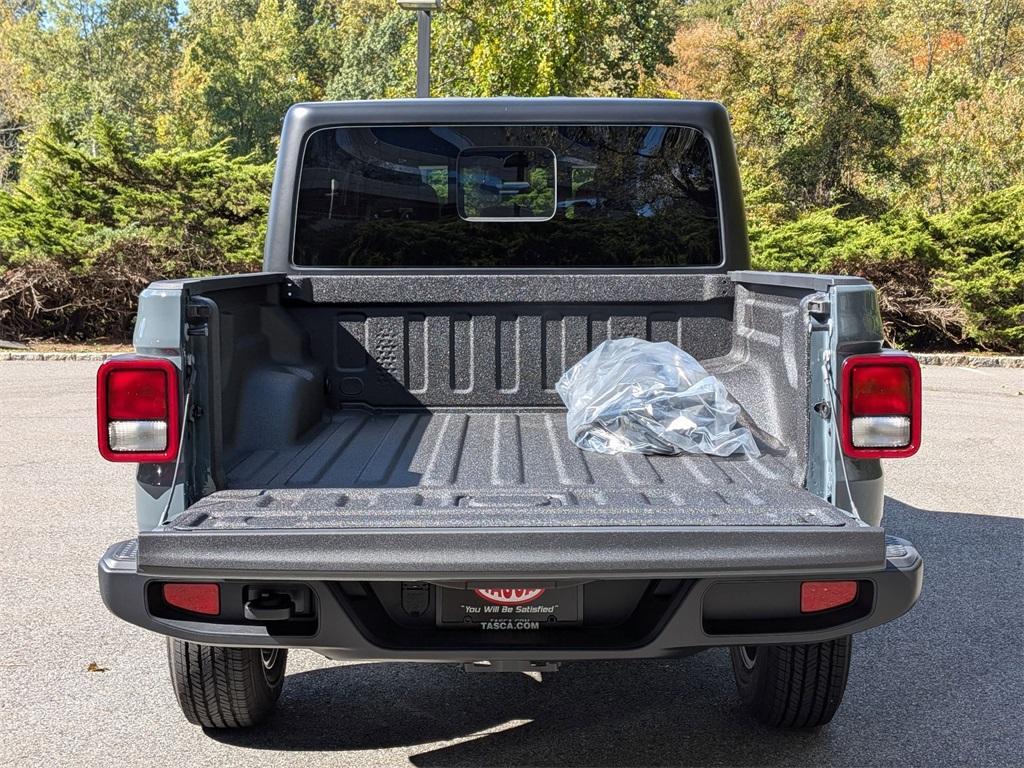 new 2025 Jeep Gladiator car, priced at $45,855