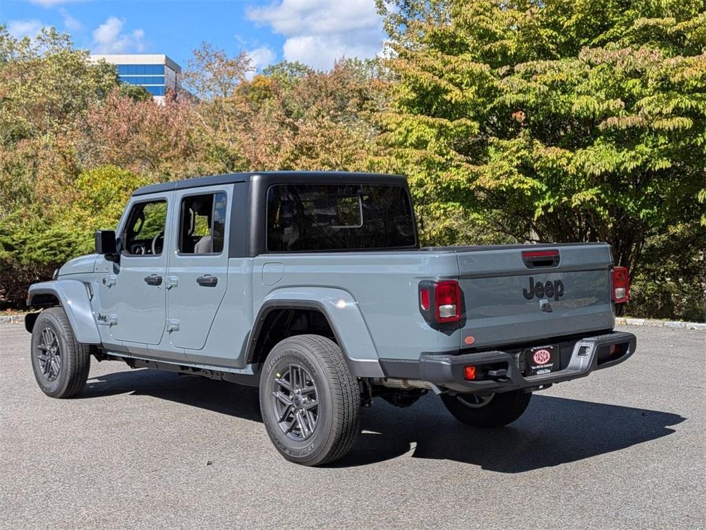 new 2025 Jeep Gladiator car, priced at $45,855