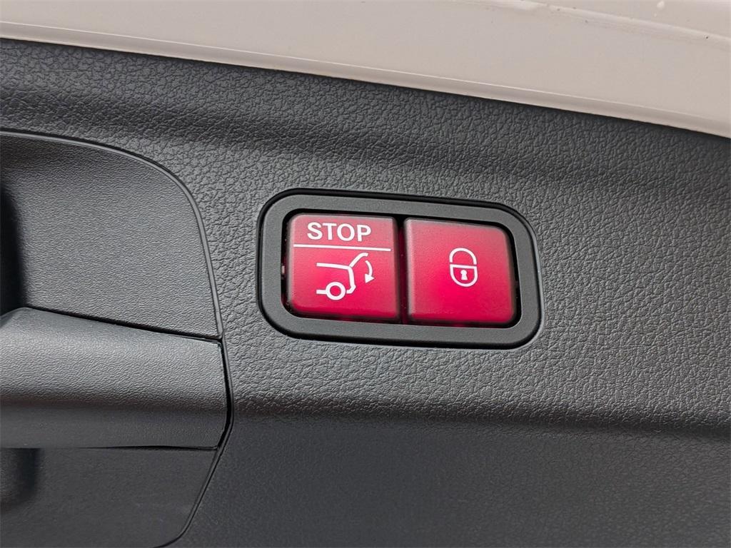 used 2022 Mercedes-Benz GLE 350 car, priced at $41,500