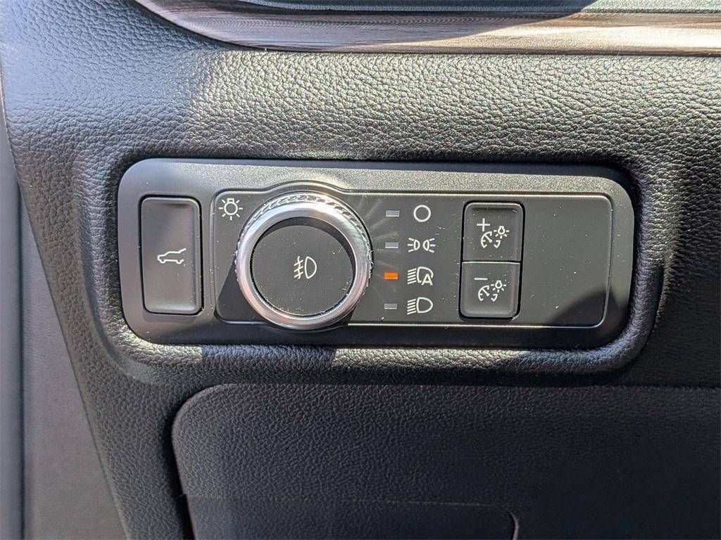 used 2022 Ford Explorer car, priced at $30,780