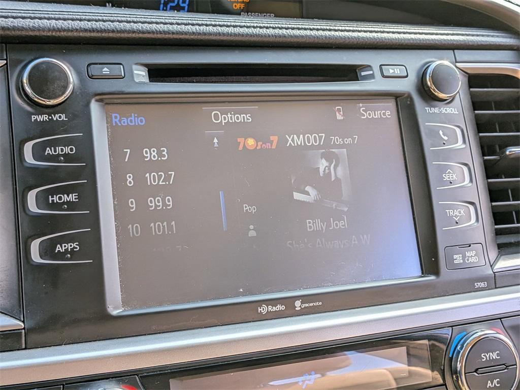 used 2015 Toyota Highlander car, priced at $19,150