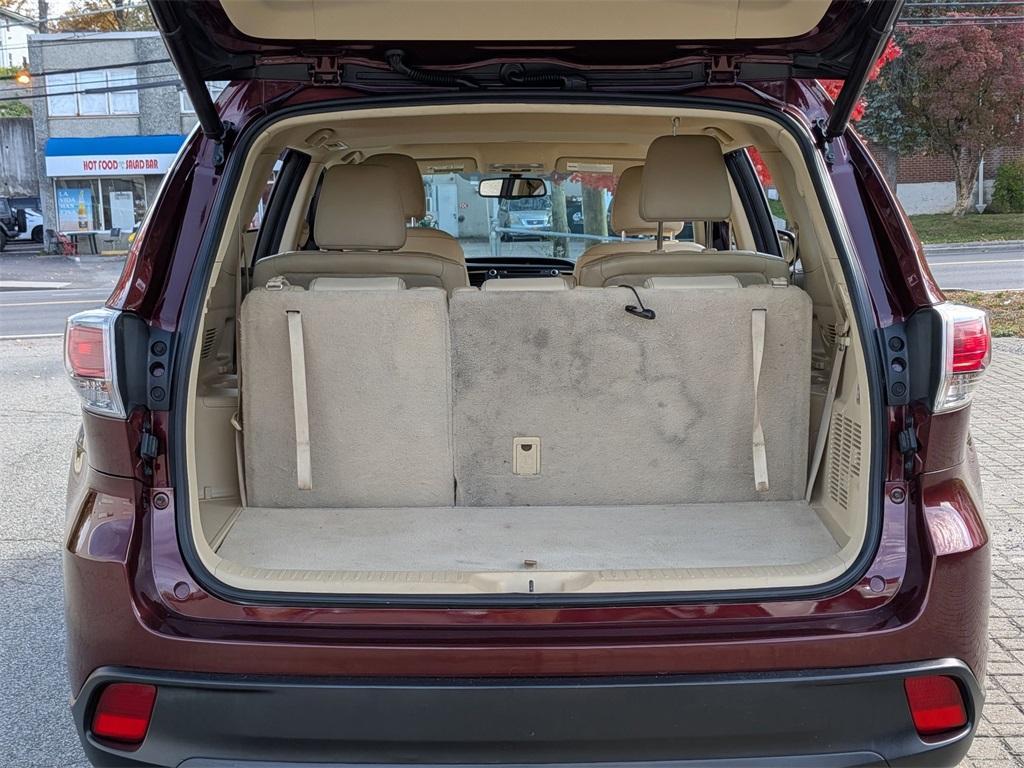 used 2015 Toyota Highlander car, priced at $19,150