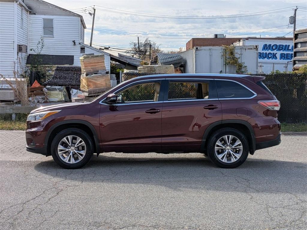 used 2015 Toyota Highlander car, priced at $19,150