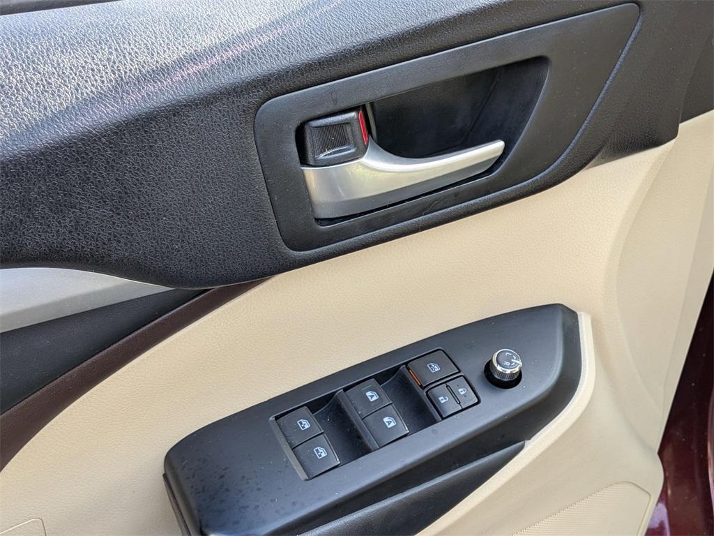 used 2015 Toyota Highlander car, priced at $19,150