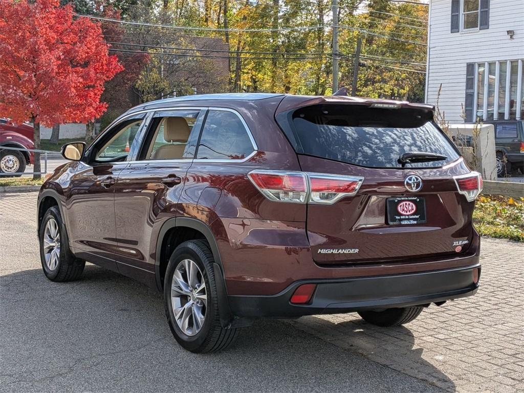 used 2015 Toyota Highlander car, priced at $19,150