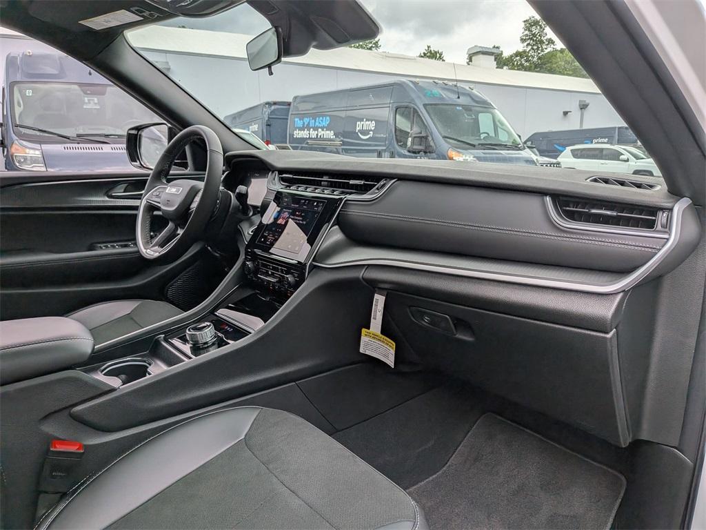 used 2025 Jeep Grand Cherokee car, priced at $42,385