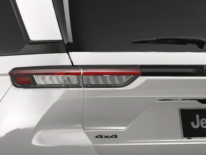new 2025 Jeep Grand Cherokee car, priced at $44,030