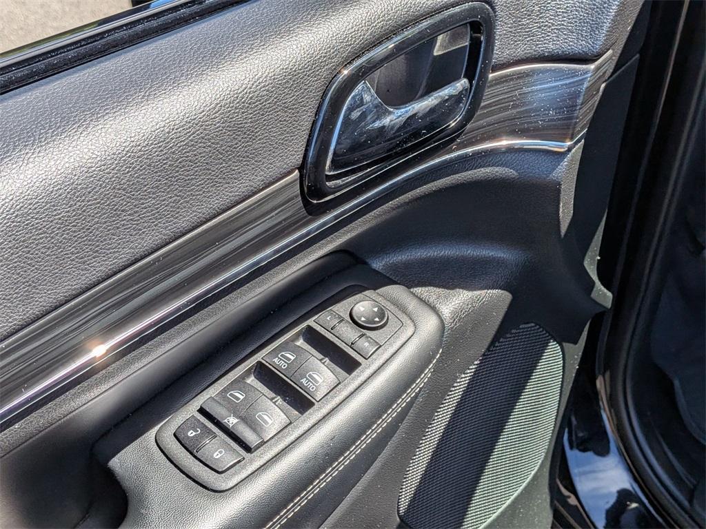 used 2021 Jeep Grand Cherokee car, priced at $31,210