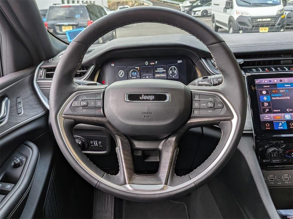 used 2025 Jeep Grand Cherokee car