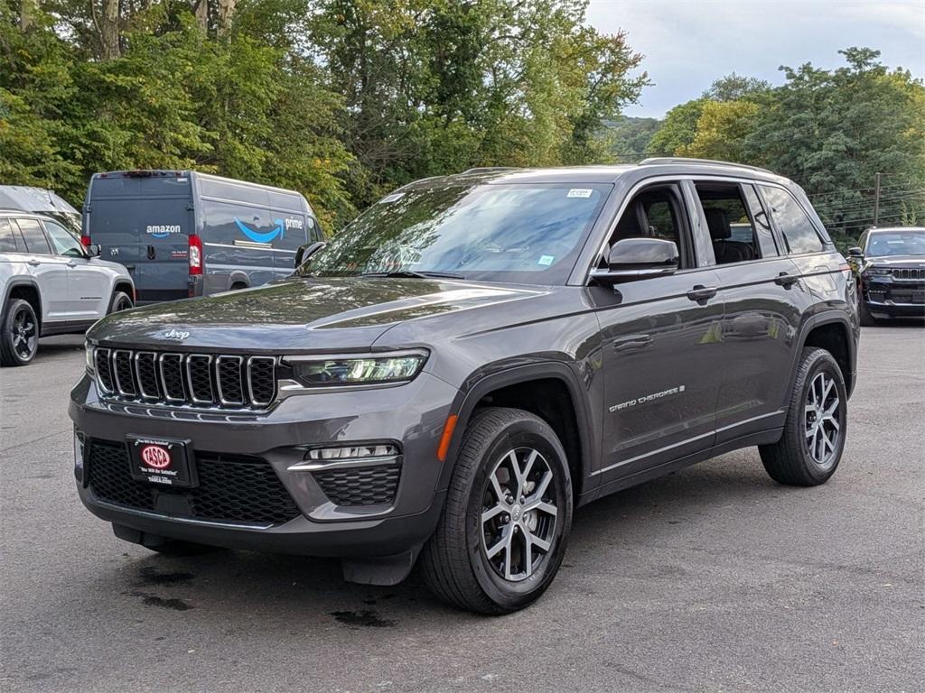 used 2025 Jeep Grand Cherokee car
