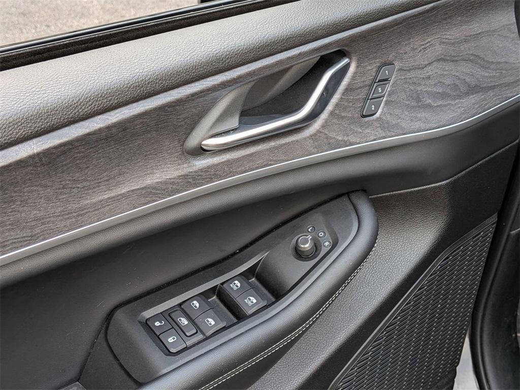 used 2025 Jeep Grand Cherokee car