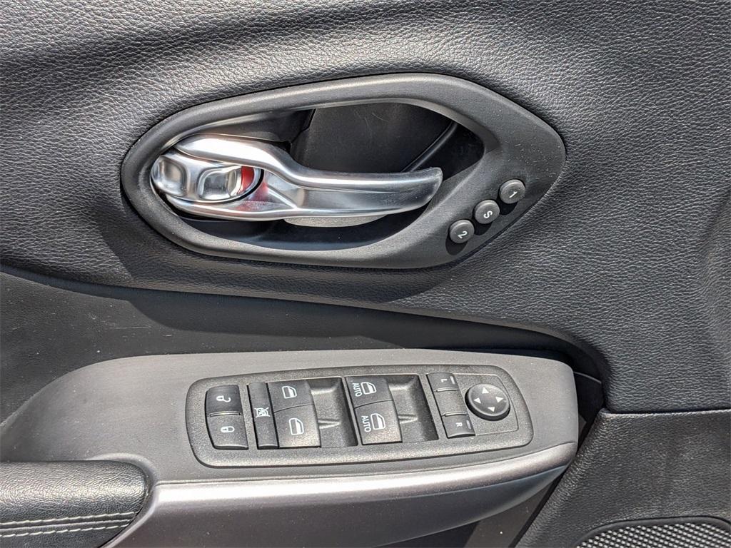 used 2022 Jeep Cherokee car, priced at $26,780