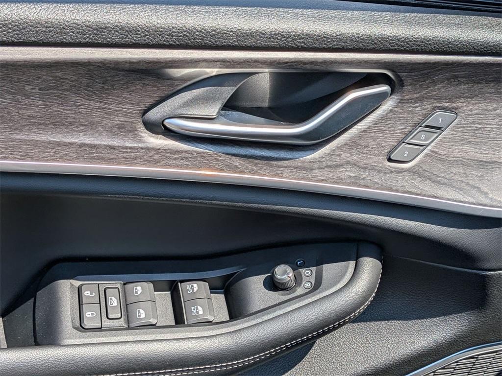 used 2022 Jeep Grand Cherokee L car, priced at $32,795