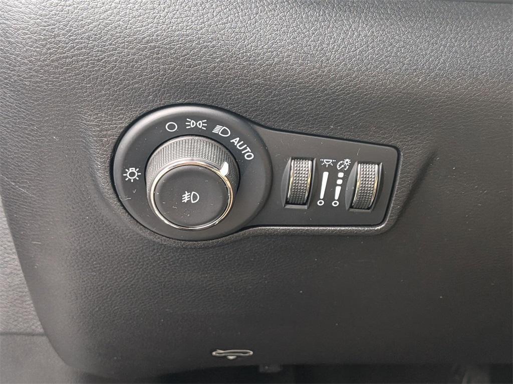 used 2022 Jeep Compass car, priced at $21,380