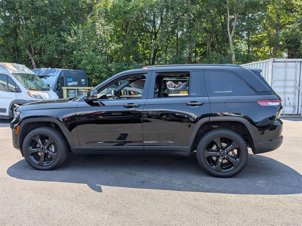 used 2023 Jeep Grand Cherokee car, priced at $28,950