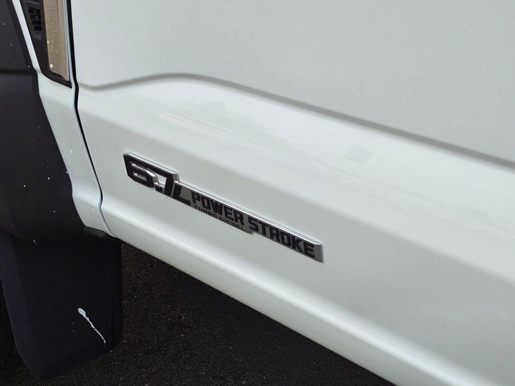 new 2025 Ford F-450 car, priced at $70,930