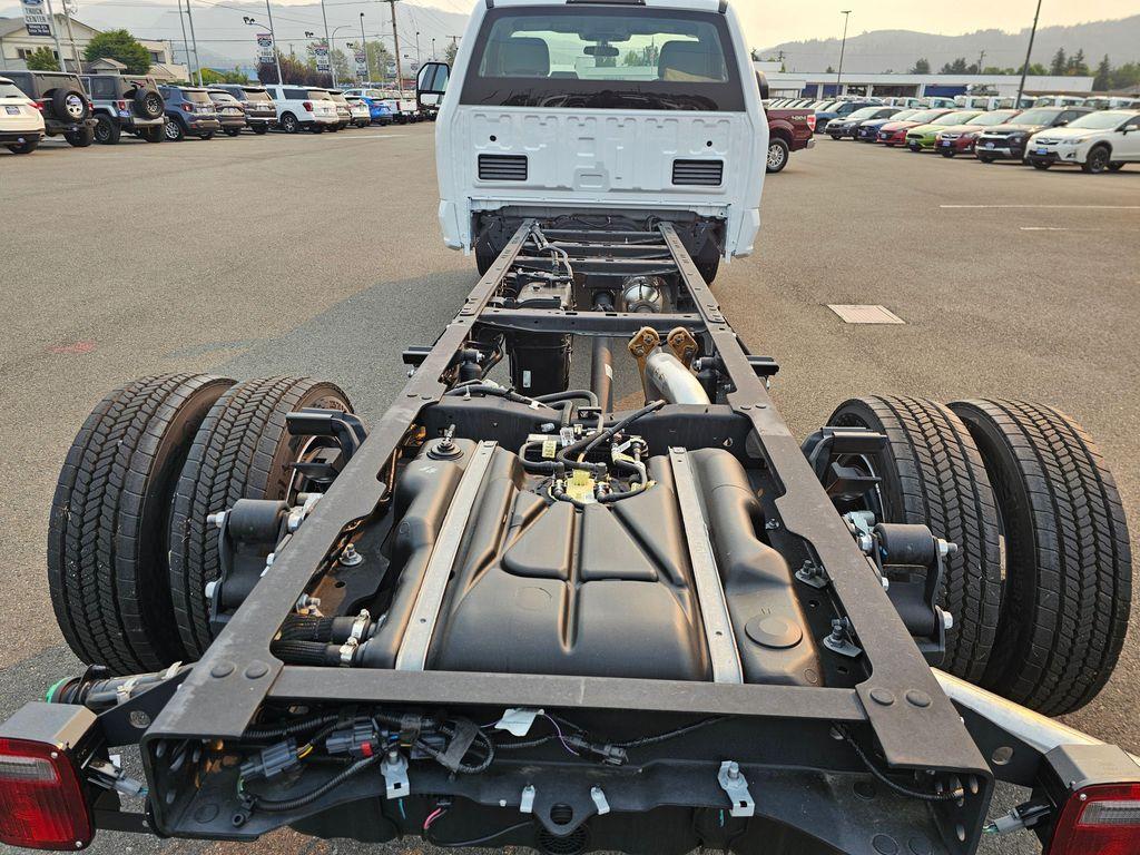 new 2025 Ford F-450 car, priced at $70,930