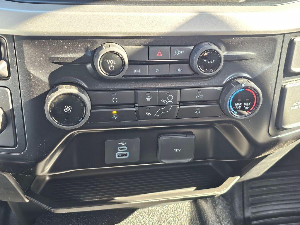 new 2025 Ford F-250 car, priced at $46,155
