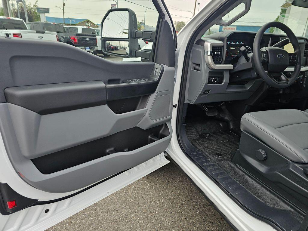 new 2025 Ford F-250 car, priced at $61,255