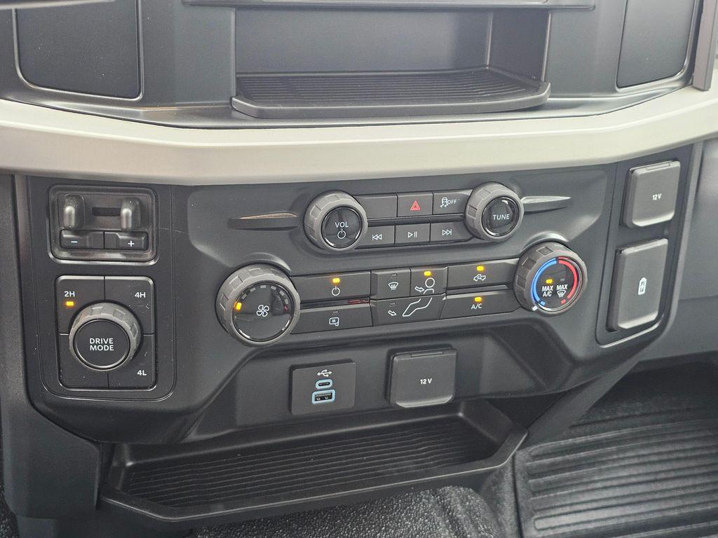 new 2025 Ford F-250 car, priced at $61,255