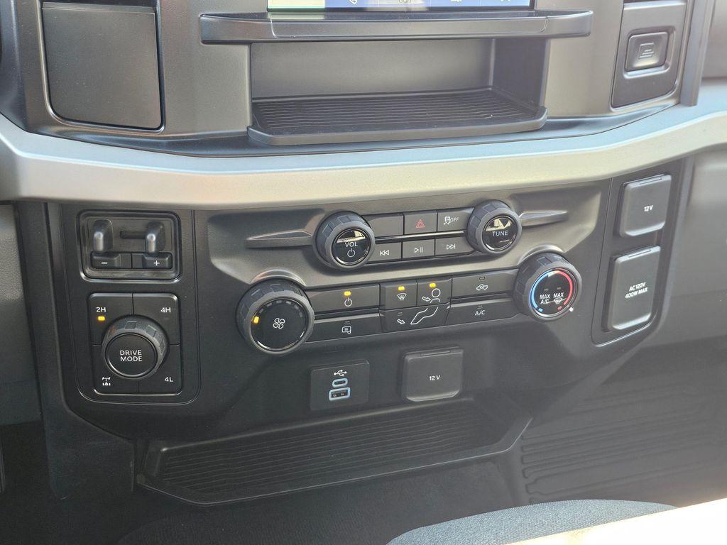 new 2025 Ford F-350 car, priced at $56,545