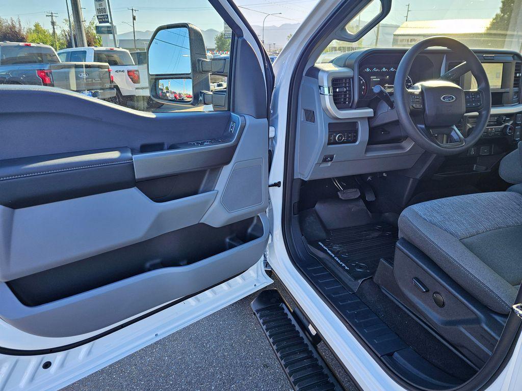 new 2025 Ford F-350 car, priced at $56,545