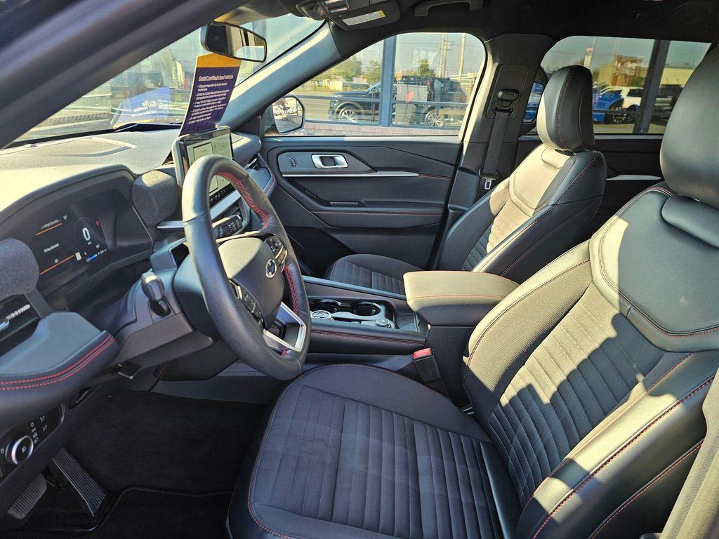 used 2025 Ford Explorer car, priced at $47,995
