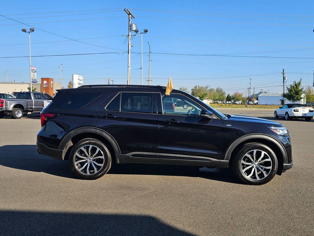 used 2025 Ford Explorer car, priced at $47,995
