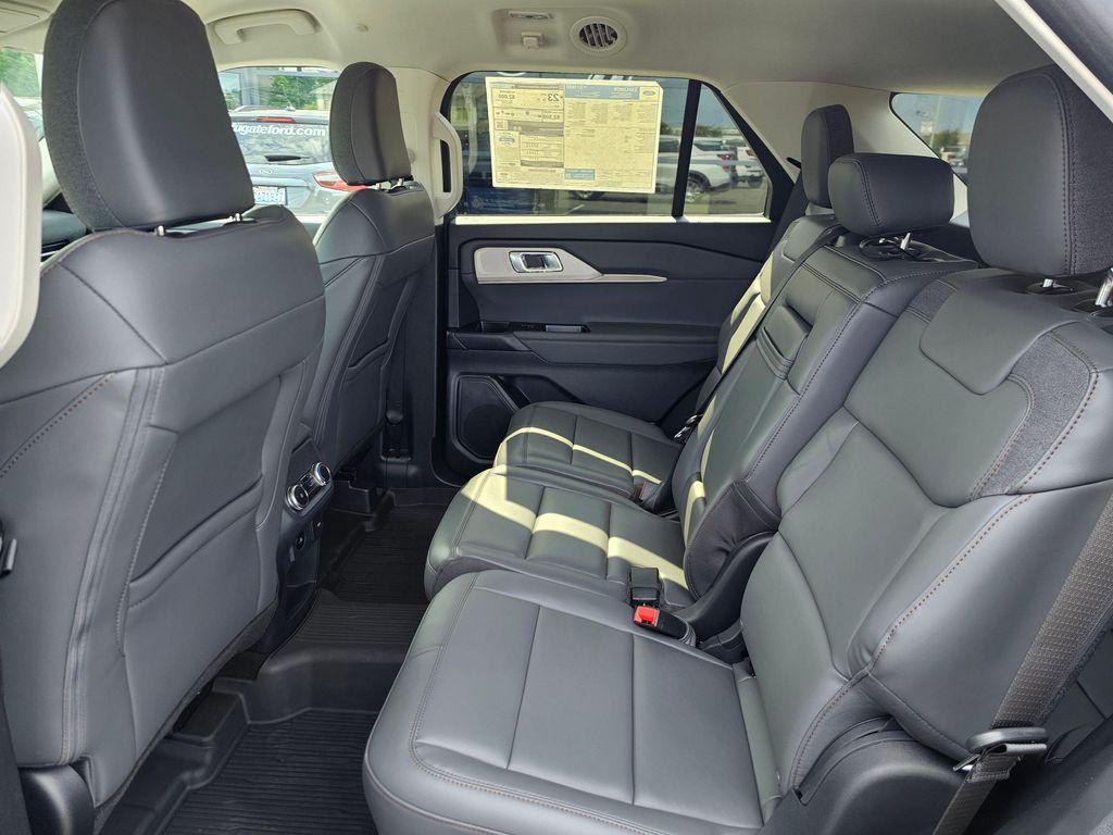new 2025 Ford Explorer car