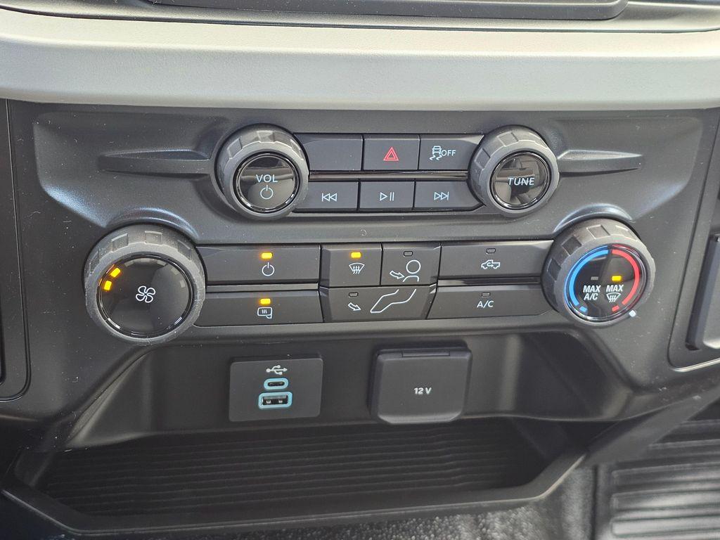 new 2025 Ford F-250 car, priced at $62,100