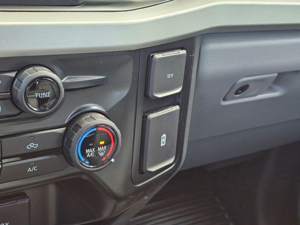 new 2025 Ford F-250 car, priced at $62,100