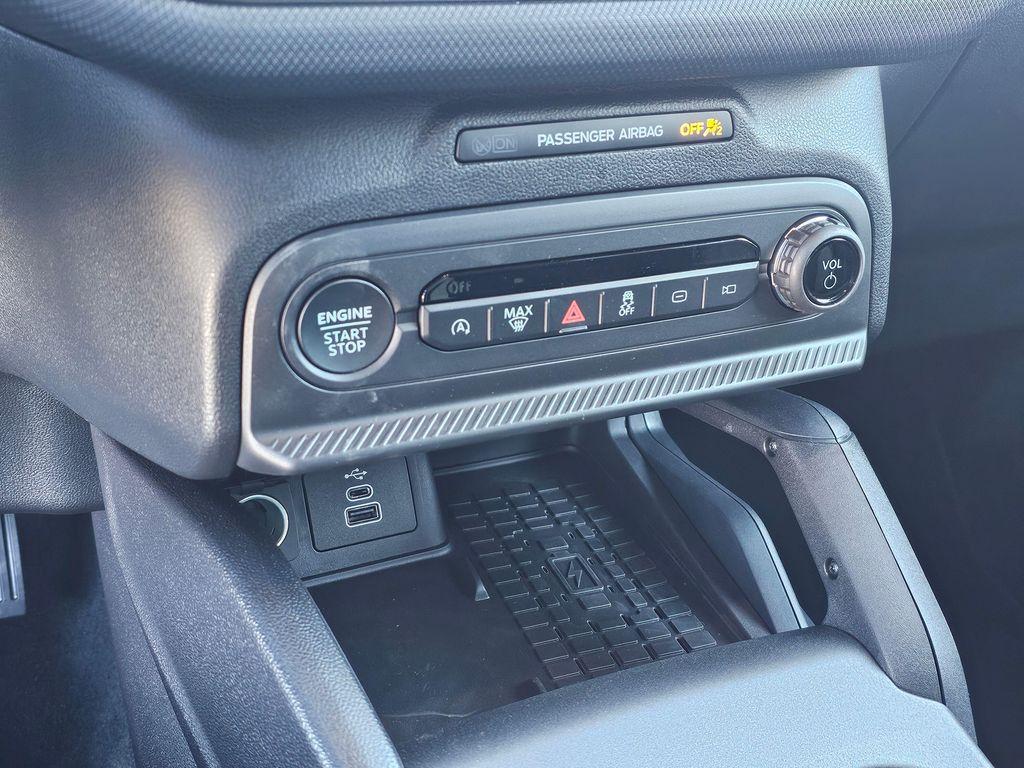 new 2025 Ford Bronco Sport car, priced at $33,555