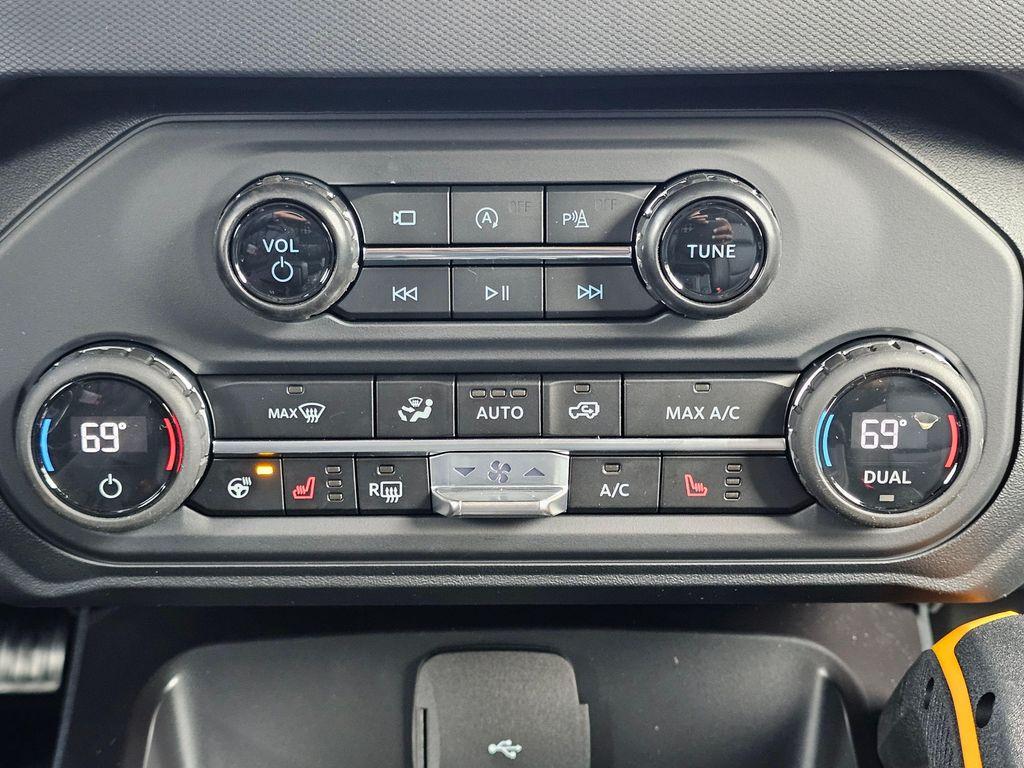 new 2024 Ford Bronco car, priced at $60,690