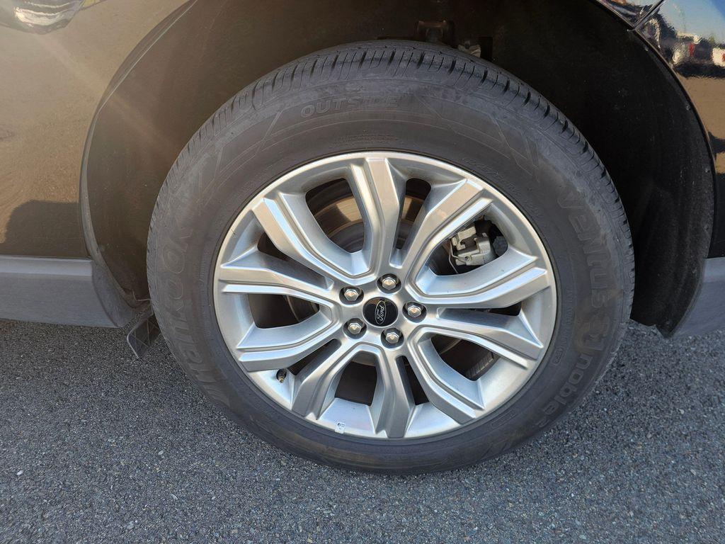 used 2024 Ford Edge car, priced at $35,998