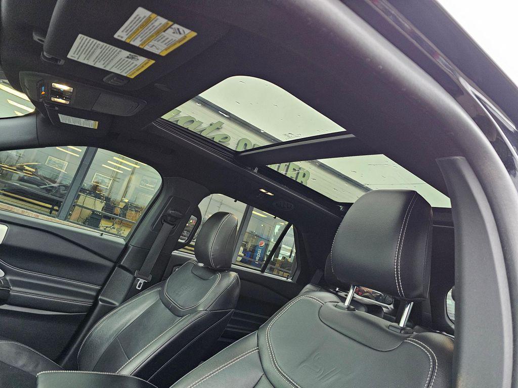 used 2022 Ford Explorer car, priced at $37,900