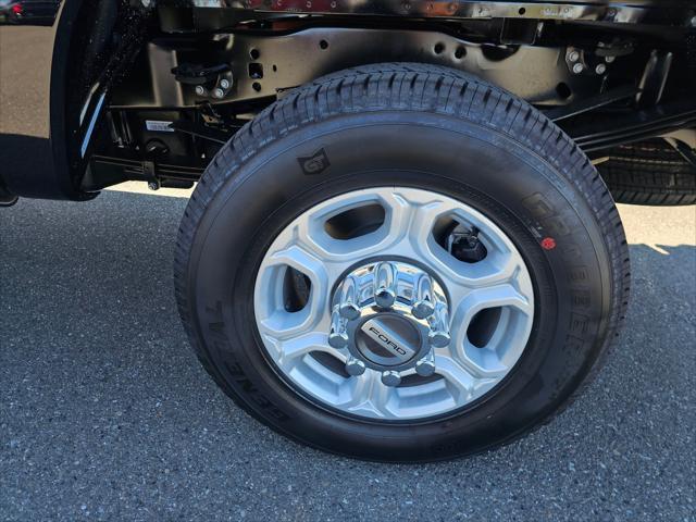 new 2025 Ford F-350 car, priced at $70,750