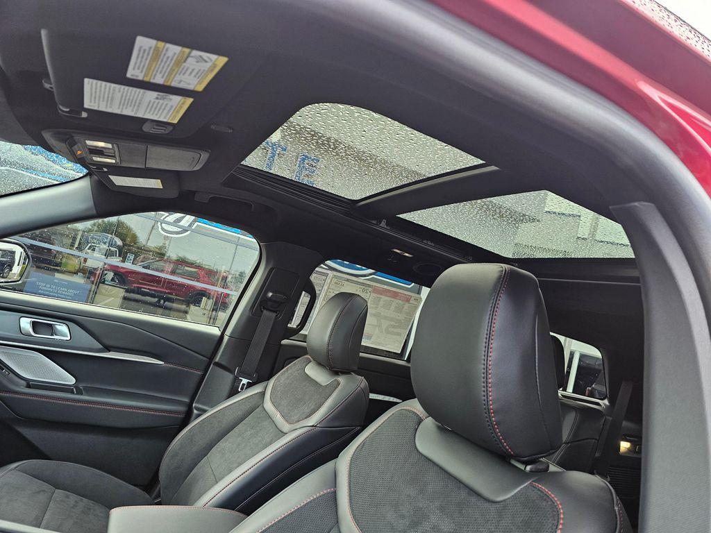 new 2025 Ford Explorer car