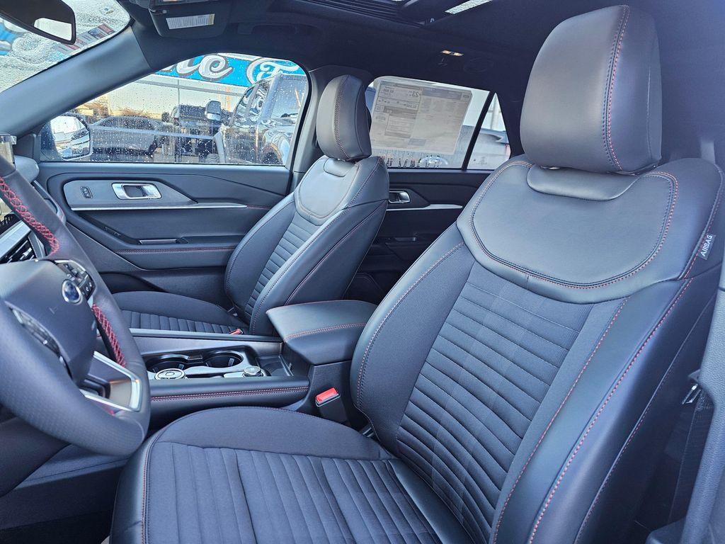 new 2025 Ford Explorer car, priced at $52,570