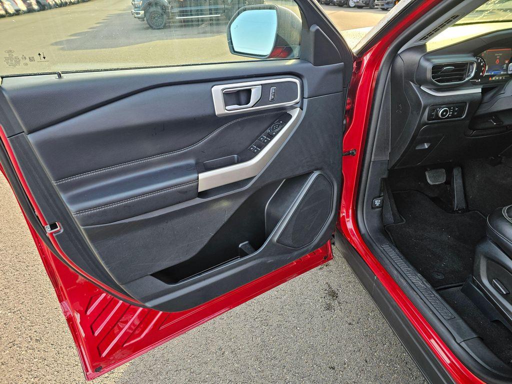 used 2023 Ford Explorer car, priced at $39,999
