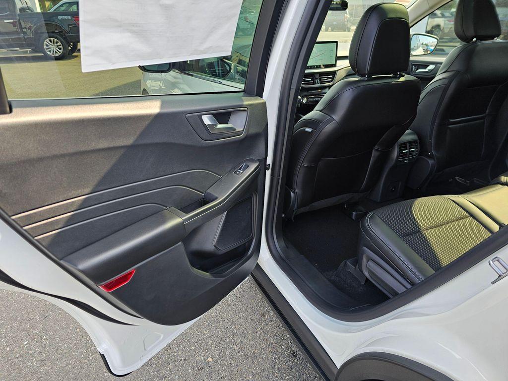new 2025 Ford Escape PHEV car, priced at $36,480