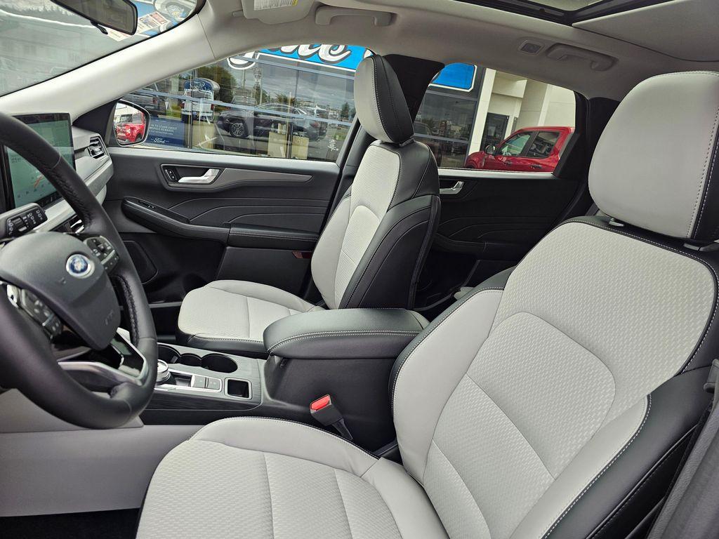 new 2025 Ford Escape PHEV car, priced at $35,685