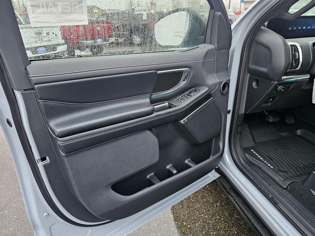 new 2025 Ford Expedition Max car, priced at $89,390