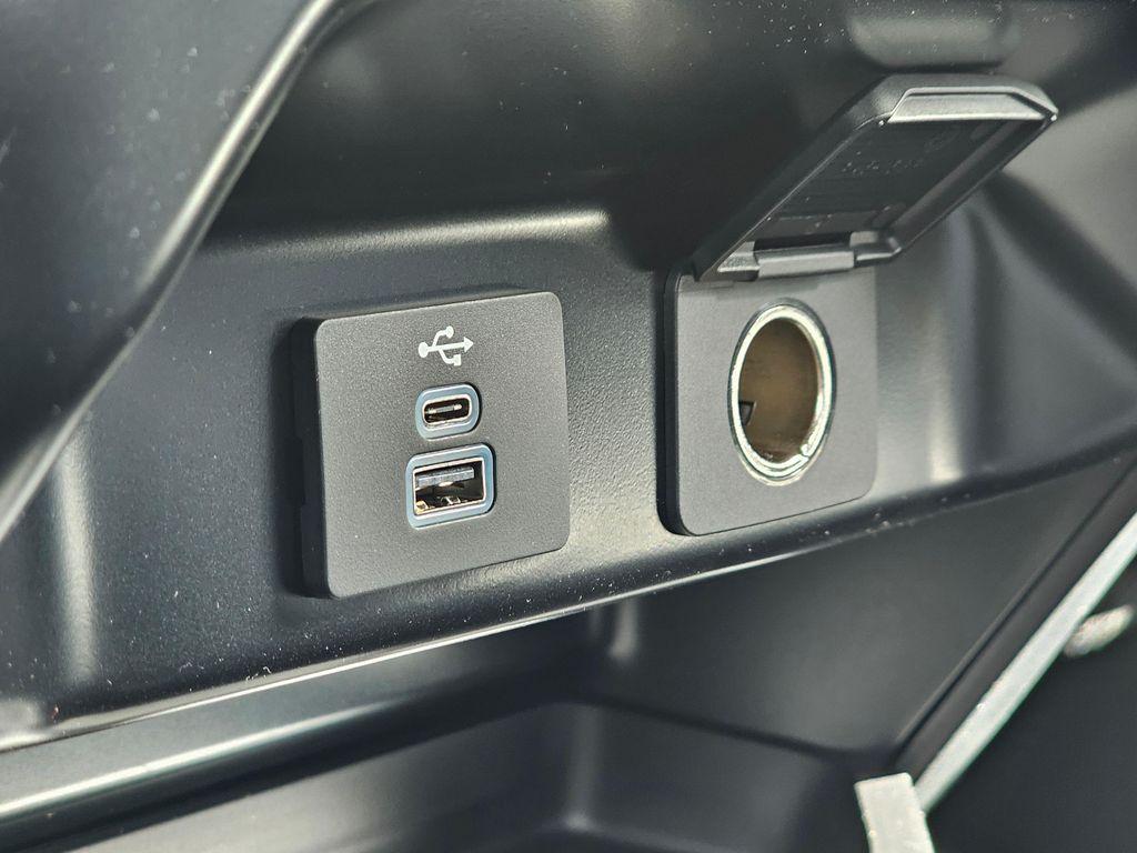 new 2025 Ford F-350 car, priced at $71,555
