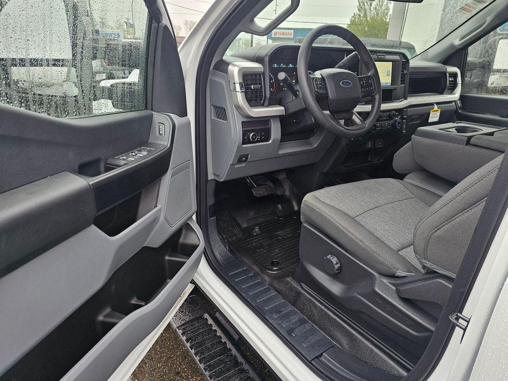 new 2025 Ford F-350 car, priced at $67,115